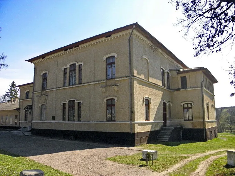 1894838_800
