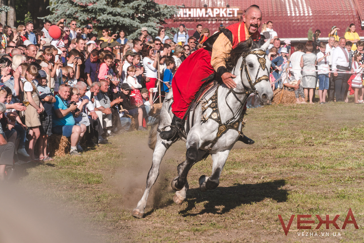 Як козаки гуляли: біля Вінниці відбувся фестиваль «Батозька битва». ФОТОРЕПОРТАЖ