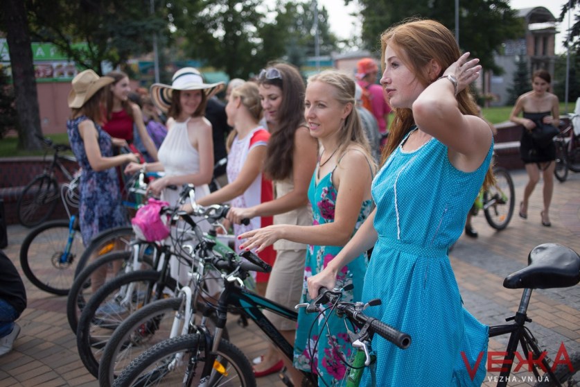 Героїні кіно та книг проїдуться Вінницею на байках: оголошено тематику параду «Леді на велосипеді»