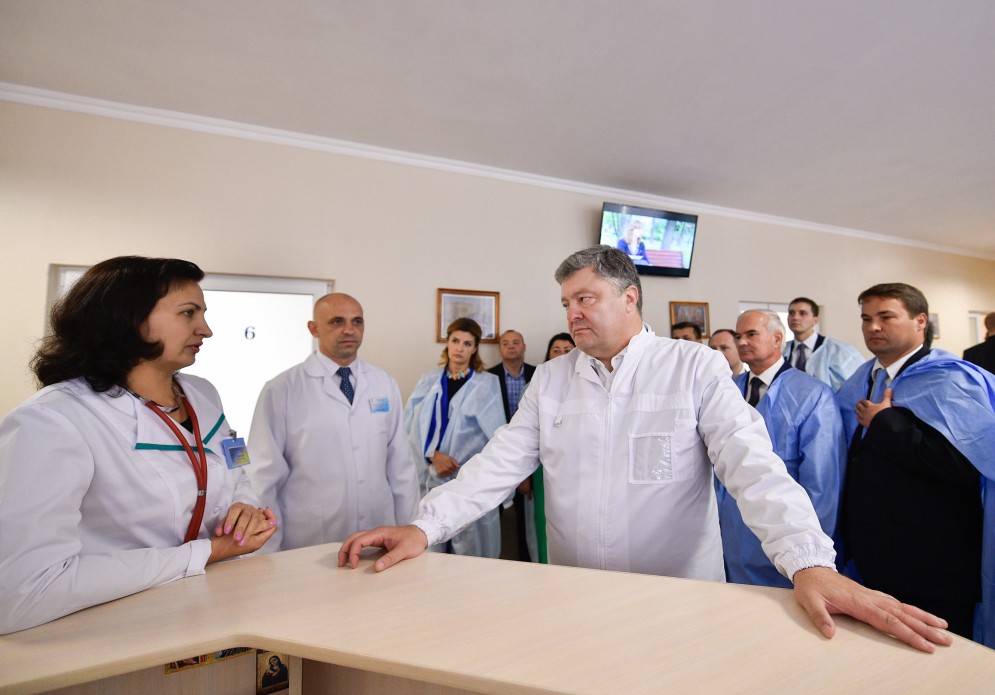 Порошенко на Вінниччині анонсував “телемедицину” для сільських лікарень
