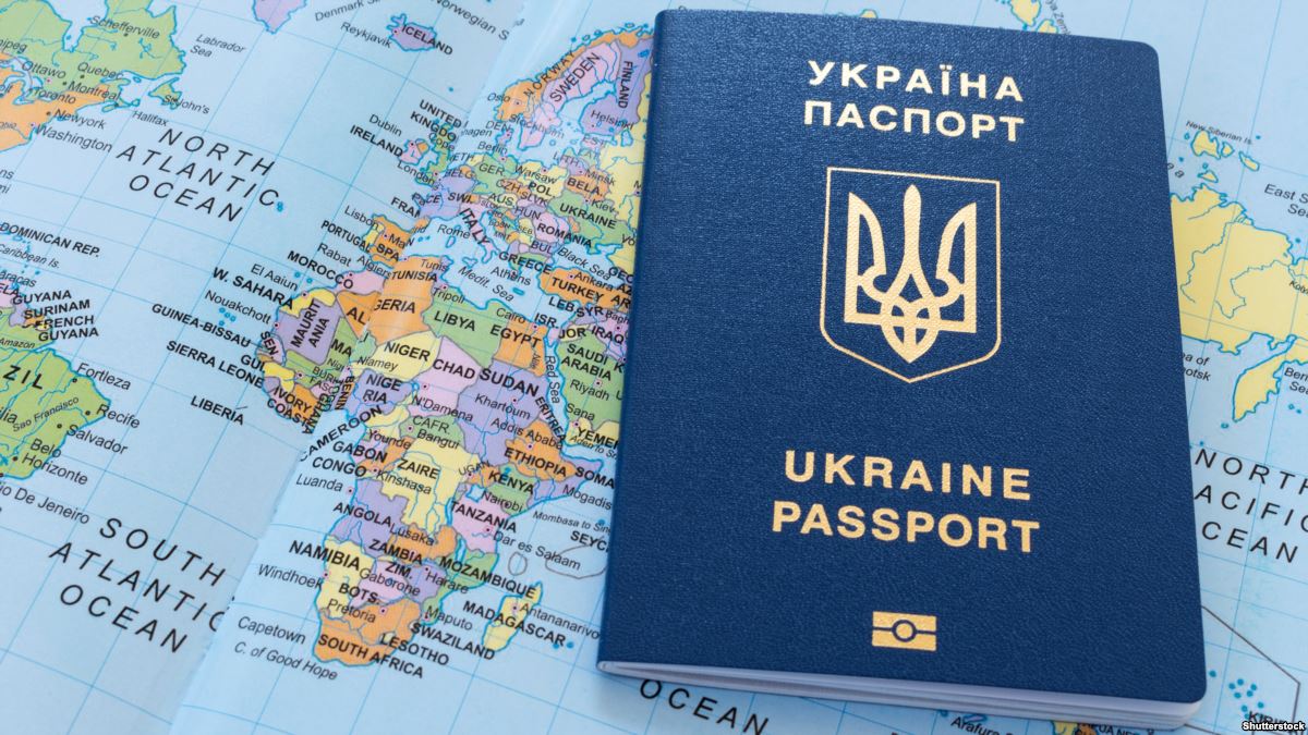 На Вінниччині за минулий рік видали майже 105 тисяч закордонних паспортів