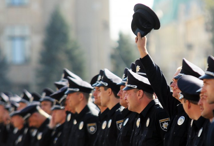Недоатестовані: “старі-нові” вінницькі поліцейські відсудили в держави понад 400 тисяч компенсацій