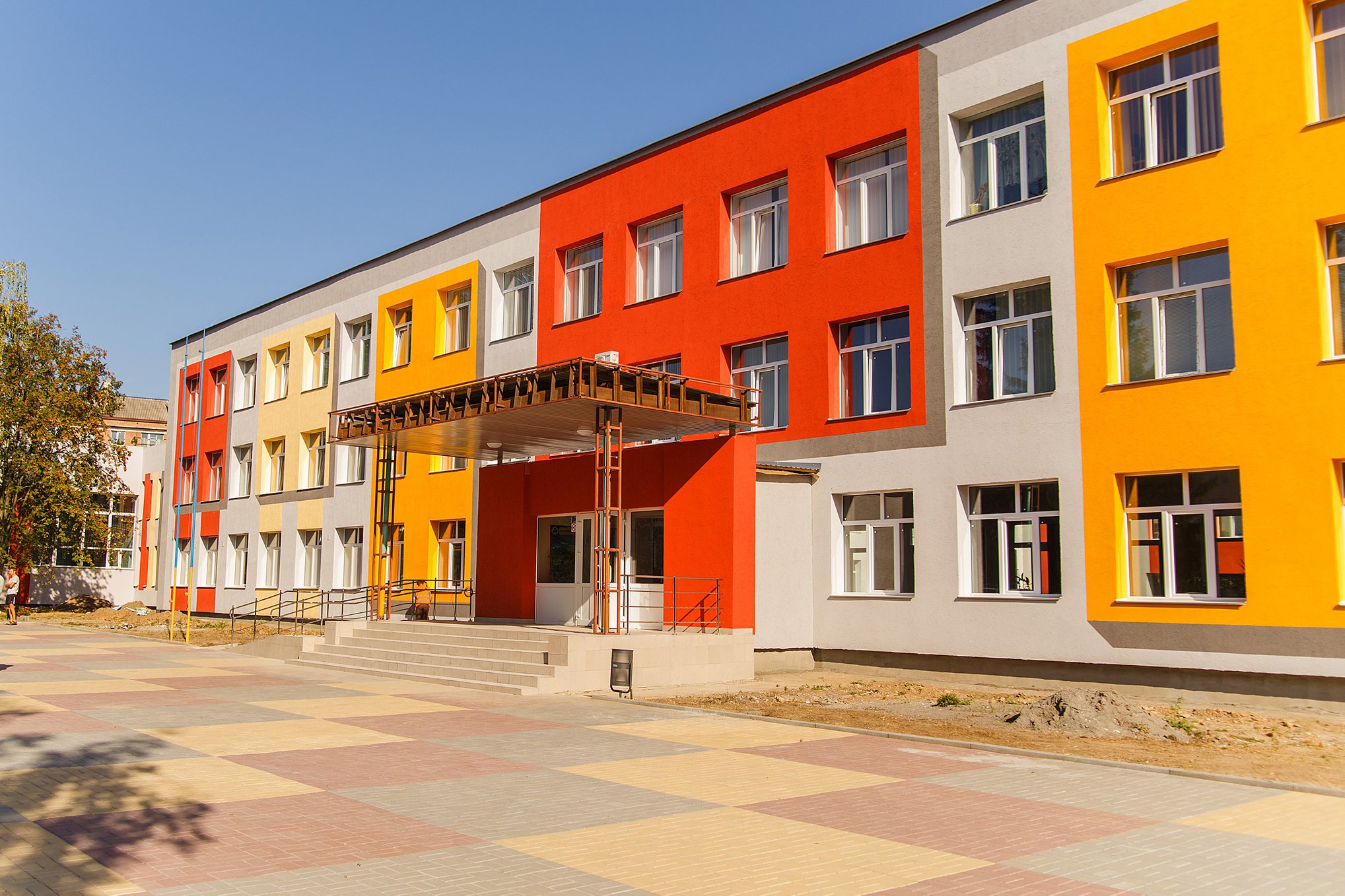 У Вінниці утеплили ще чотири школи перед початком навчального року. ФОТО