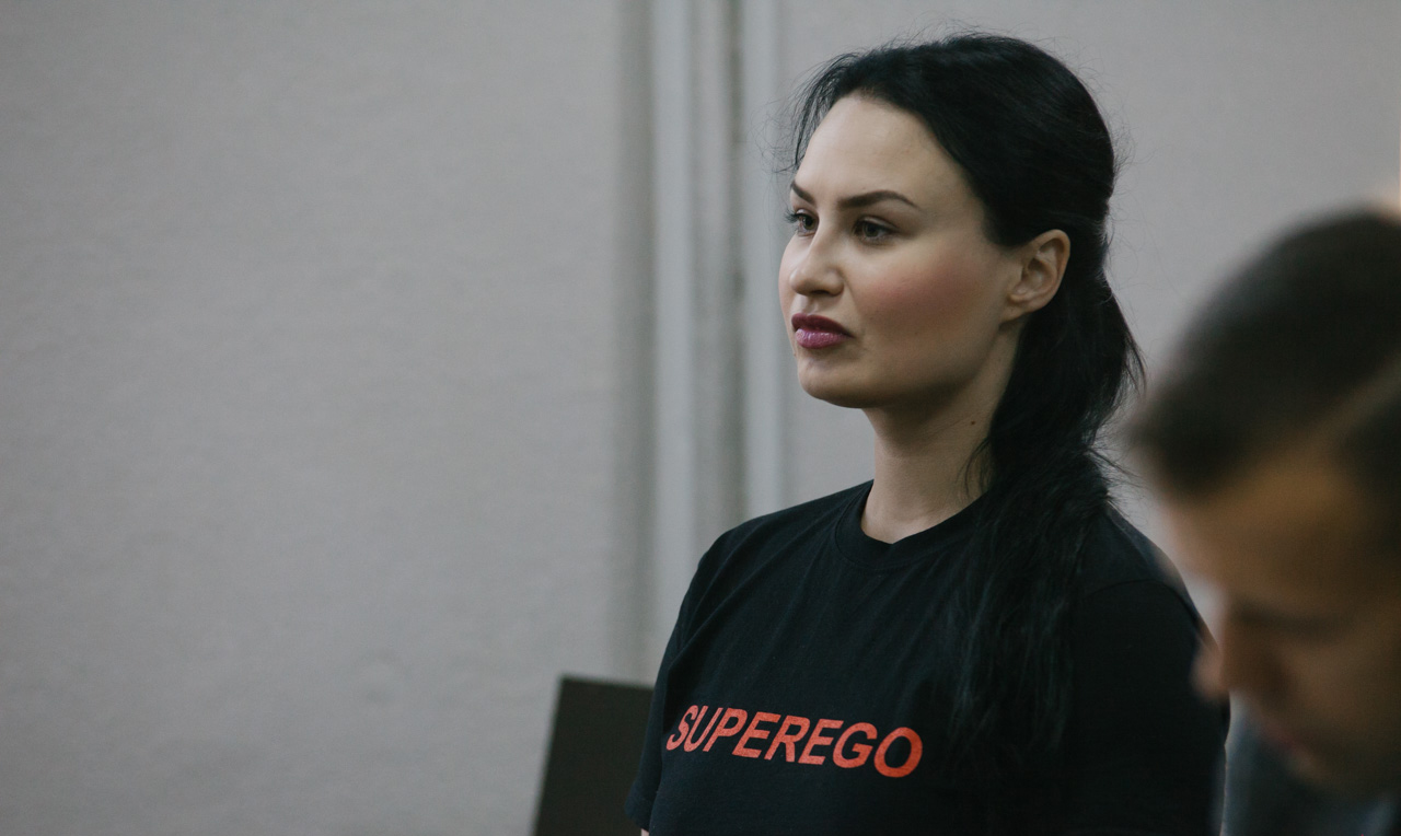 Скільки коштує спалений трамвайчик? У Вінниці досі триває суд на активісткою Femen. ФОТО