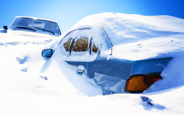 Рятувальники Вінниччини дали поради водіям, які можуть потрапити в снігові замети