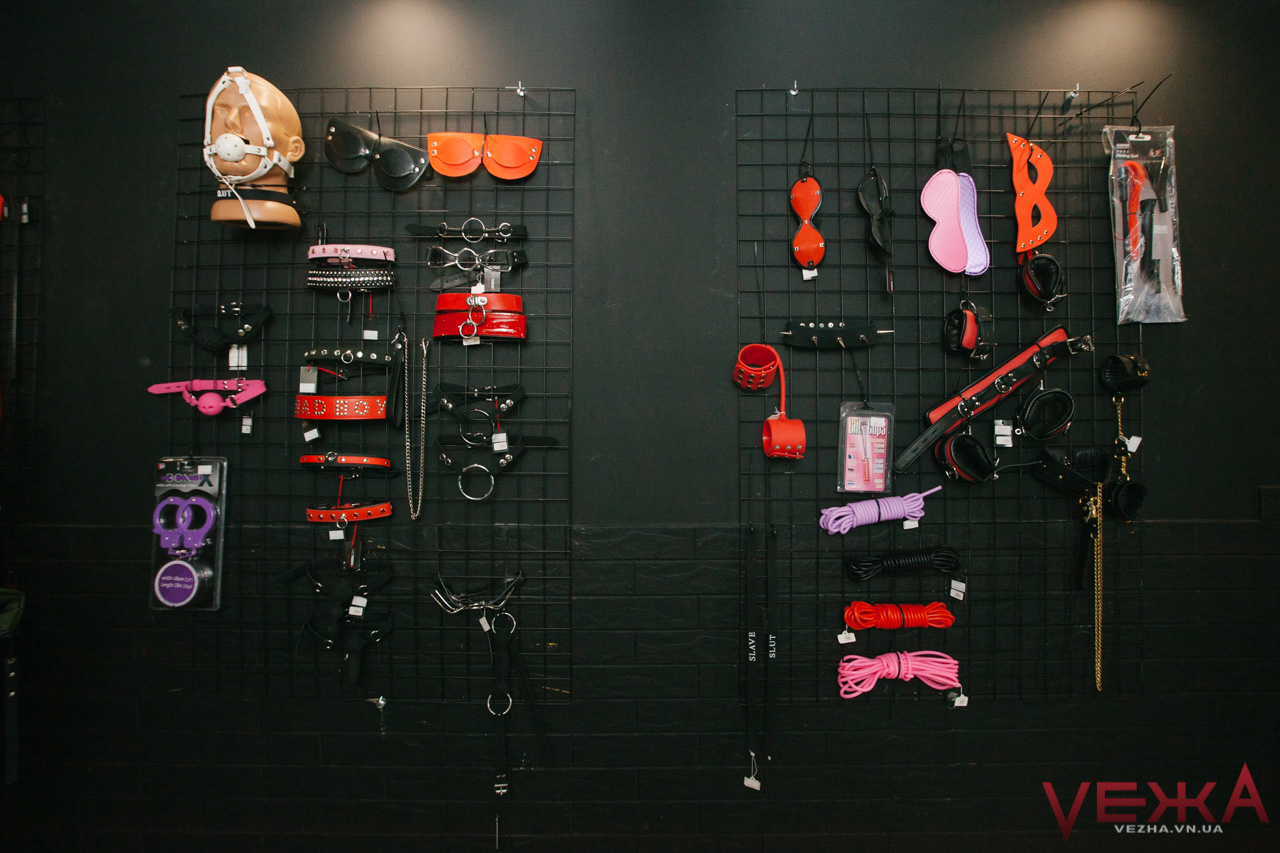 Police Seize Mall Store's Sex Toys