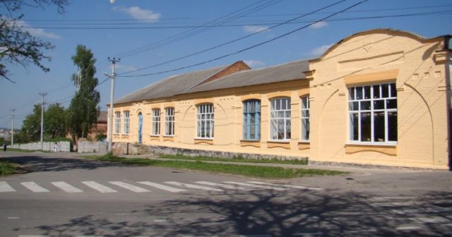 Реконструкція мереж та утеплення фасаду: у Вінниці планують відремонтувати ще кілька навчальних закладів