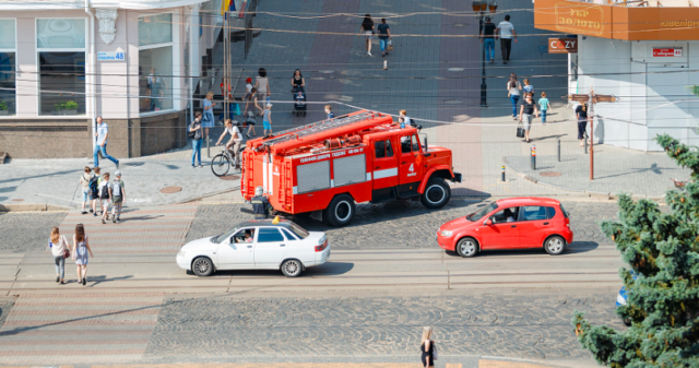 У Вінниці знову повідомили про замінування трьох готелів: триває евакуація
