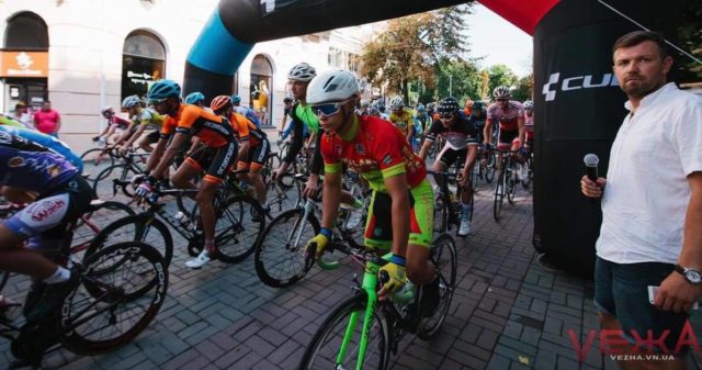 У Вінниці офіційно стартував чемпіонат України з велоспорту. ФОТОРЕПОРТАЖ