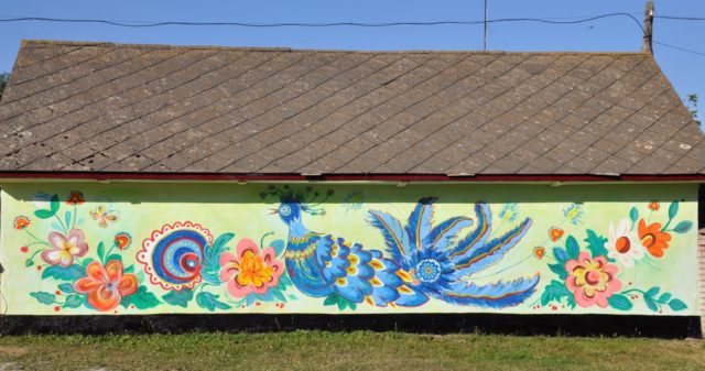На Вінниччині художники розмалювали село на честь місцевої мисткині. ФОТО