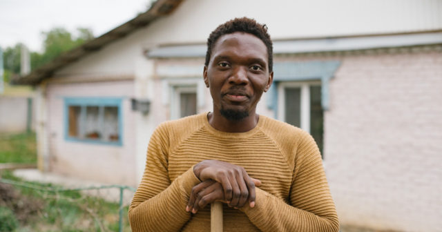 «Якого кольору в тебе кров?»: як живеться африканцю з Анголи в «інтеркультурній» Вінниці