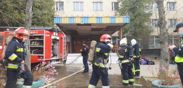 У Вінниці сталася пожежа у гуртожитку ВНТУ. ФОТО