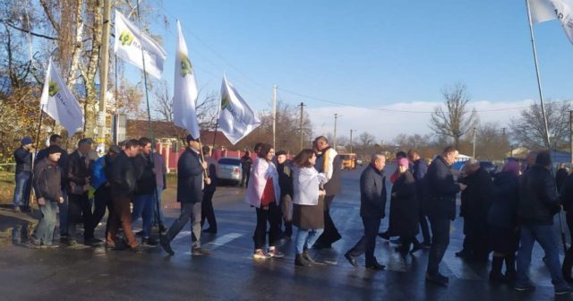 На Вінниччині влаштували мітинг проти продажу землі іноземцям. ФОТО, ВІДЕО