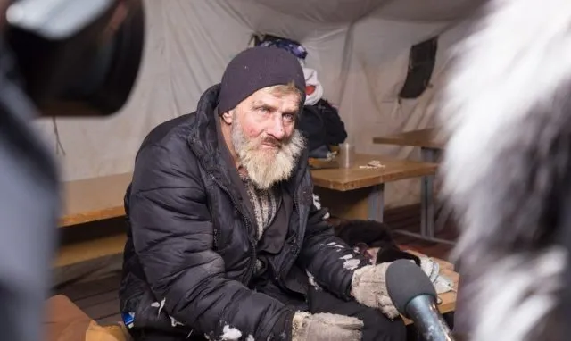 Вінницькі волонтери щоп’ятниці безкоштовно годуватимуть безхатченків