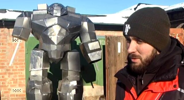 Халкбастер і Бетмобіль: у Вінниці влаштують виставку роботів-супергероїв. ВІДЕО