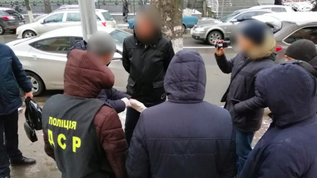 У Вінниці затримали депутата обласної ради на хабарі. ФОТО