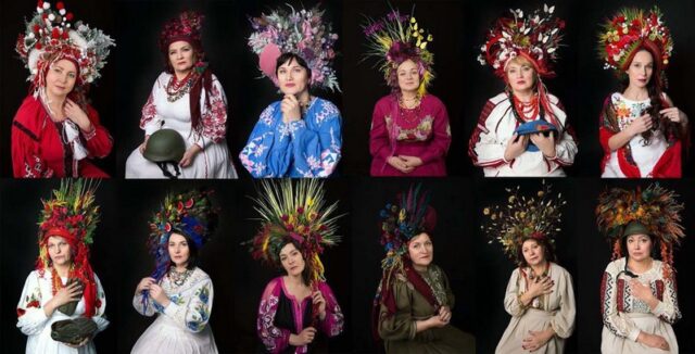 “Матері народу”: на Вінниччині відкрили виставку портретів матерів Героїв, загиблих на Донбасі
