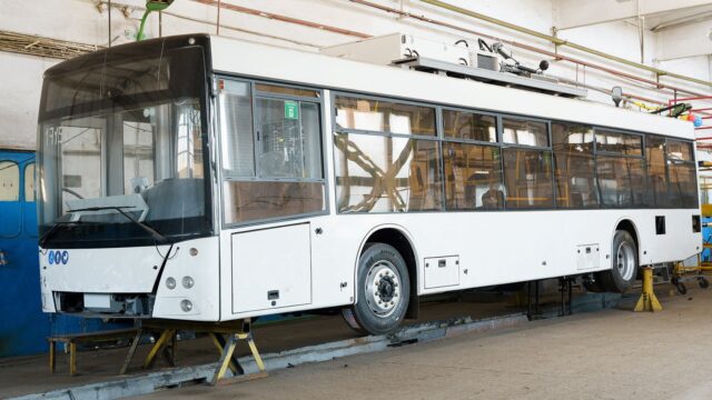 У Вінниці завершують ще два тролейбуси “VinLine”. ФОТО