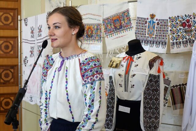 Вінничан запрошують на онлайн-зустріч із засновницею Дня вишиванки