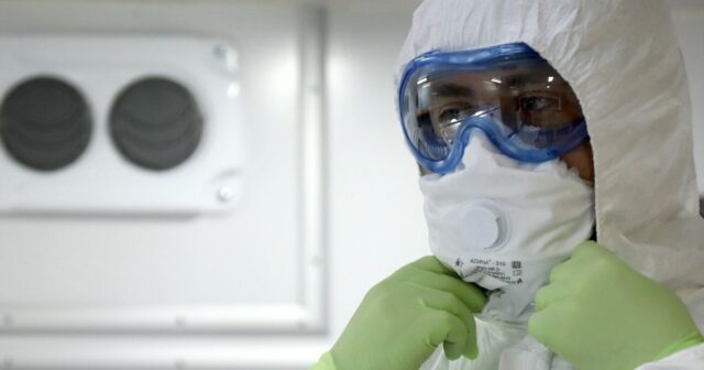 76 інфікованих: у Вінниці на станції “швидкої” виявили спалах коронавірусу