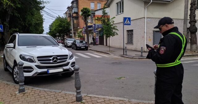 У Вінниці в травні водії сплатили понад 155 тисяч за порушення правил паркування