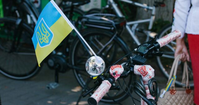 “Козацькими стежками”: у Вінниці до Дня Прапора влаштують велоекскурсію