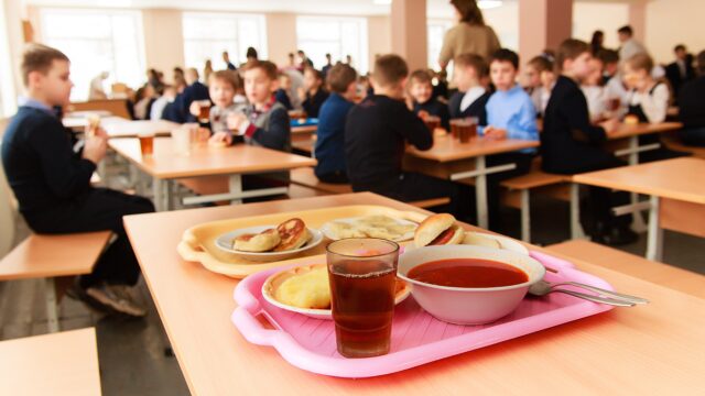 У вінницьких школах і садочках безкоштовно годуватимуть дітей, які постраждали внаслідок воєнних дій