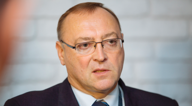 Депутат обласної ради Коровій вирішив відмовитися від мандату вже після першої сесії