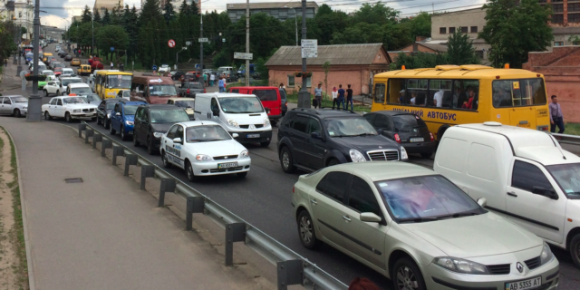 За півтора роки кількість авто у Вінниці зросла майже на 38%