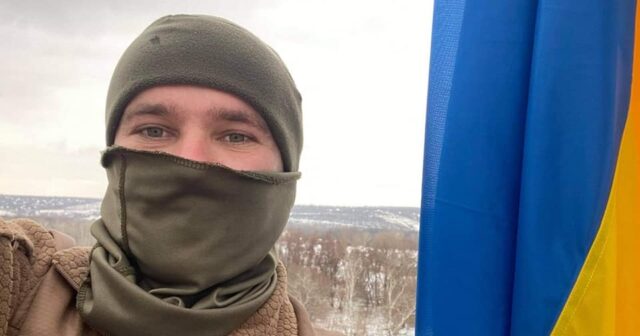 «Нехай сепари знають – тут наша земля»: вінничанин підняв український прапор під окупованим Луганськом. ВІДЕО
