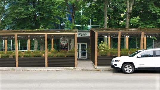 З різницею в один голос: у Вінниці погодили будівництво літнього майданчика ресторану на Вишеньці