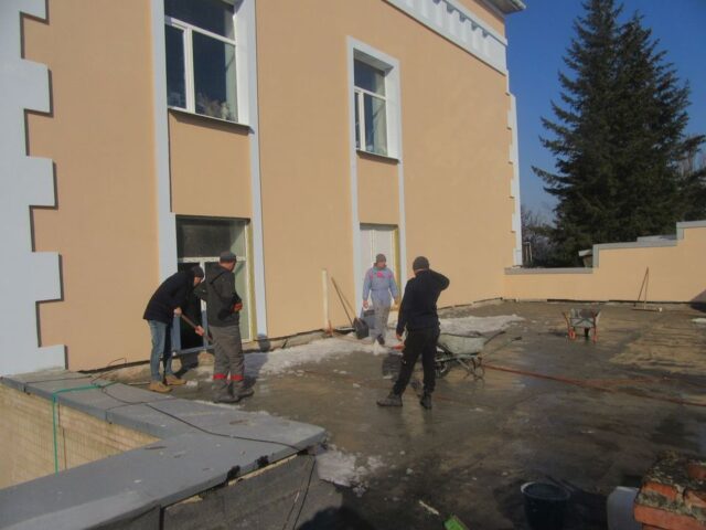Новий дах та сучасні вікна: у Вінниці триває реконструкція Палацу дітей та юнацтва. ФОТО