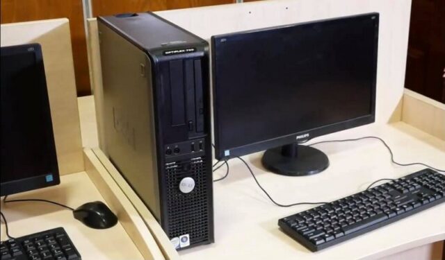Сільські бібліотеки Вінницької області отримали 300 комп’ютерів. ФОТО