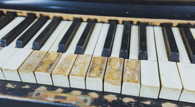 Для реставрації піаніно Леонтовича вінницькі музейники борються за грант від Посольства США