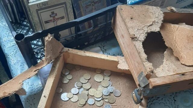 На Вінниччині затримали чоловіка, який зламав двері церкви і вкрав гроші зі скриньок для пожертв