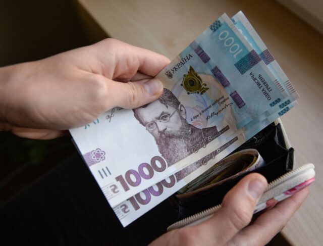 Вінницький суд виніс вирок листоноші, який привласнив собі понад 60 тисяч гривень