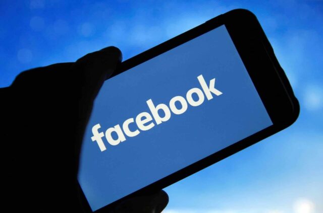 Вінницькі депутати і Фейсбук – кого можна знайти у всесвітній мережі?