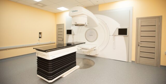У Центрі онкології Вінниці запрацює новітнє обладнання для опромінення злоякісних утворень