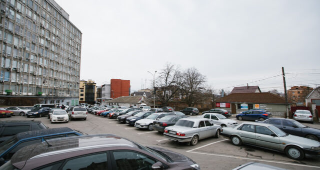 У Вінниці визначили п’ять зон розміщення в майбутньому платних місць для паркування