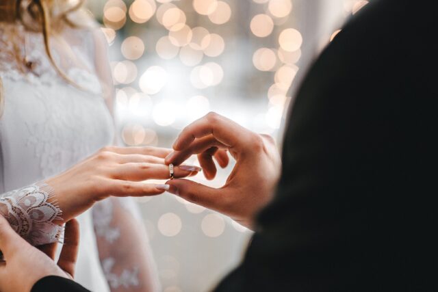 В День усіх закоханих у Вінниці одружилися 24 пари молодят