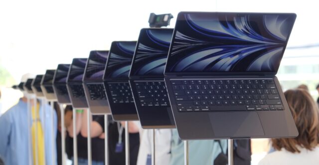 Apple обновила ноутбуки MacBook Air та MacBook Pro 13 до процесора M2