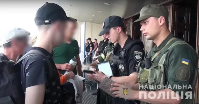 На залізничному вокзалі Києва затримали уродженця Вінниччини, в якого під футболкою виявили гранату із запалом