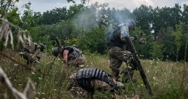 Наступ ворога у напрямку Бахмута і невдалий штурм у напрямку Пісків: головне з ранкового зведення Генштабу