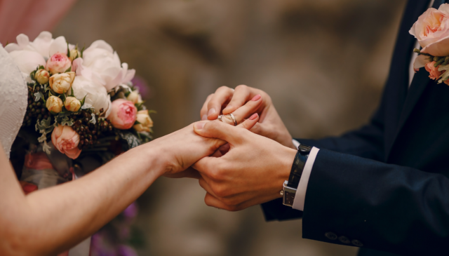 У Вінниці з початку повномасштабного вторгнення збільшилась кількість шлюбів та поменшало розлучень: психолог пояснює чому