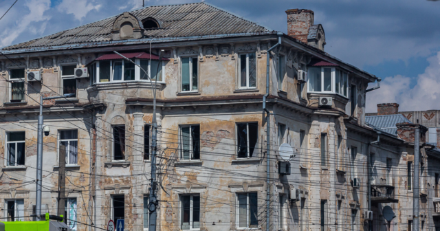У Вінниці повністю відновили дахи двох будинків, що постраждали внаслідок ракетного обстрілу 14 липня