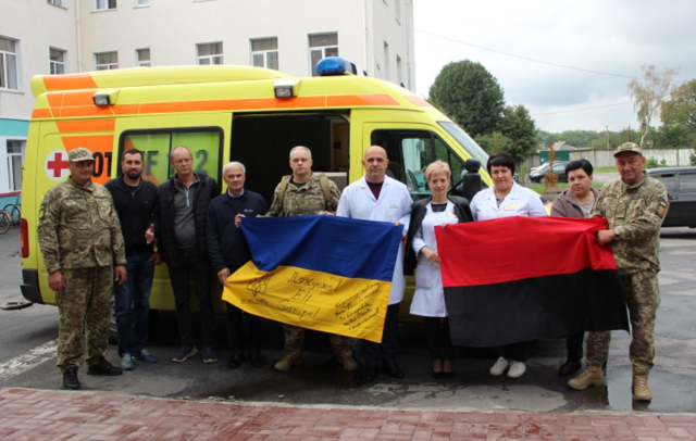 На Вінниччині лікарня отримала автівку швидкої допомоги від благодійників з Німеччини