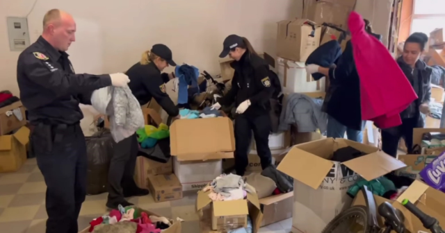 Поліція Вінниччини з кількома організаціями відправили речі першої необхідності для сотні дітей у звільнені міста і села