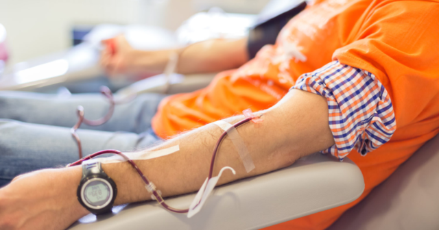 Вінницький обласний центр служби крові для поповнення запасів потребує донорів крові з негативним резус-фактором