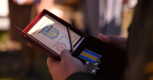 На Вінниччині дружині загиблого військового Миколи Войтка передали орден “За мужність”