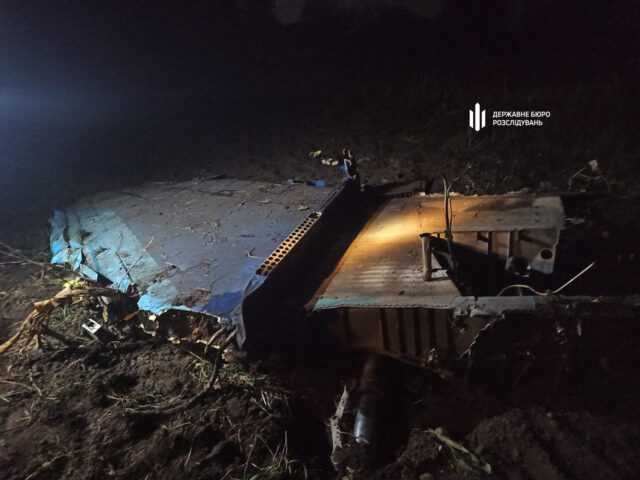 ДБР з’ясовує причини падіння військового літака на Вінниччині, що сталось вчора під час знищення ворожих безпілотників